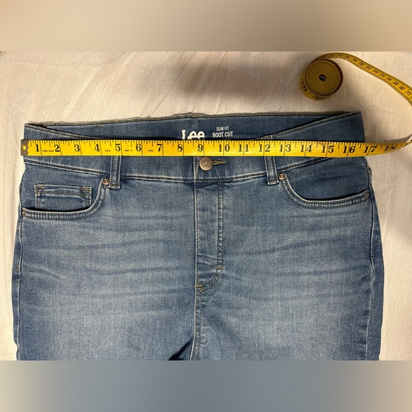 Lee Pull On Bootcut Jeans NWOT - Picture 4 of 6